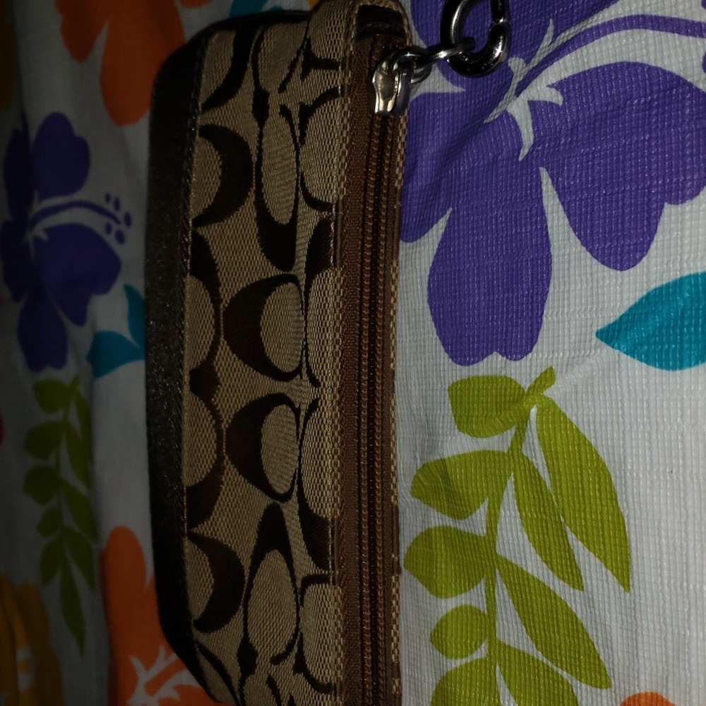 Coach Signature C Small Wristlet - Picture 7 of 7